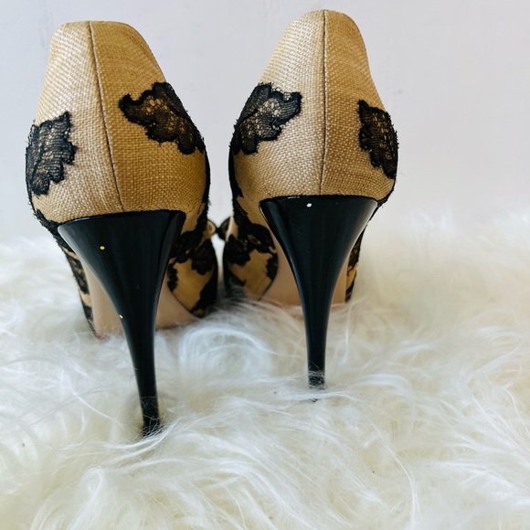 VALENTINO STUNNING CREAM & BLACK LACE & FABRIC HIGH HEEL PUMPS. PEEP TOE - Picture 13 of 16